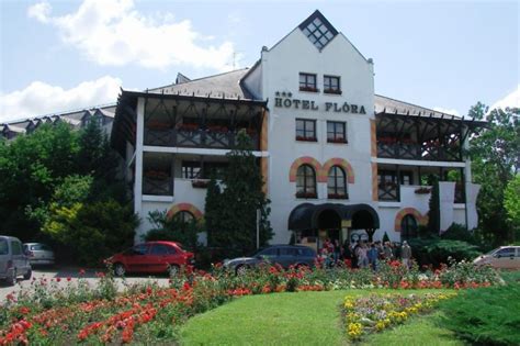 hotel flora eger